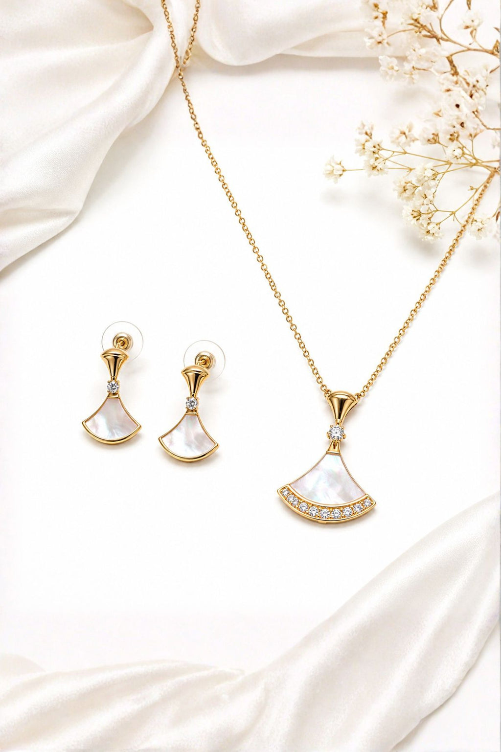 Gold & White Pearl Pendant Necklace & Earrings Set