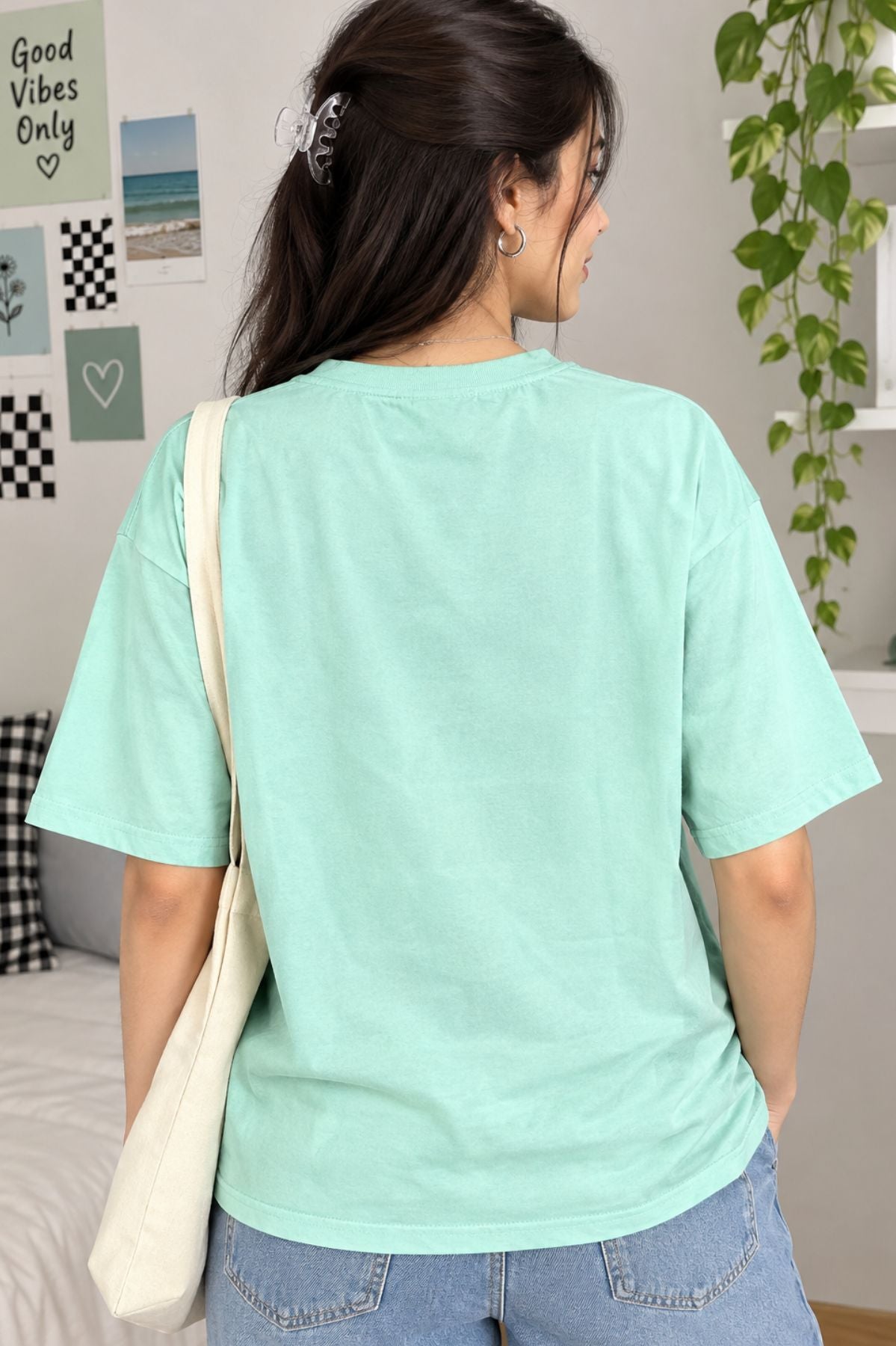 Aira Light Sea Foam Star Print T-shirt
