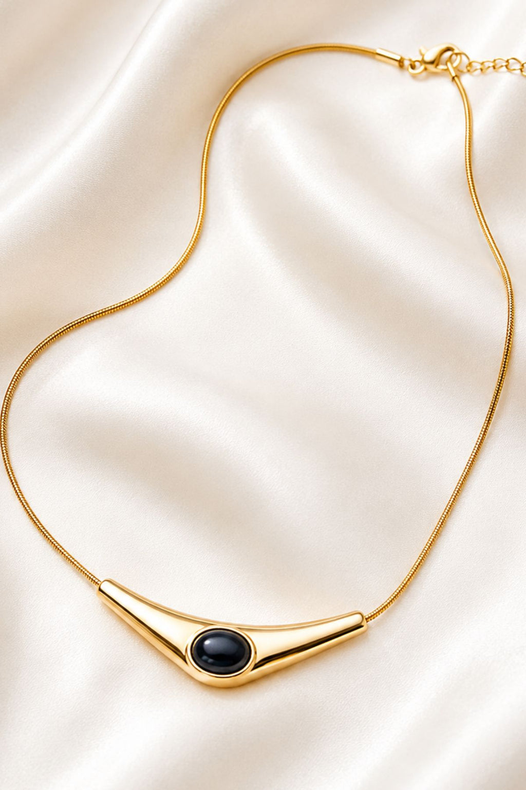 Black Stone Pendant Chain