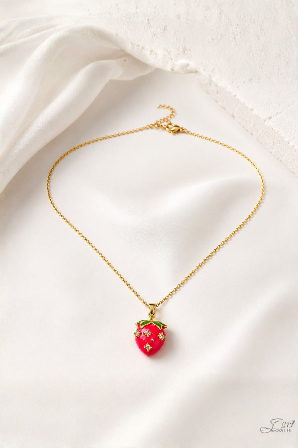 Strawberry Pendant Chain