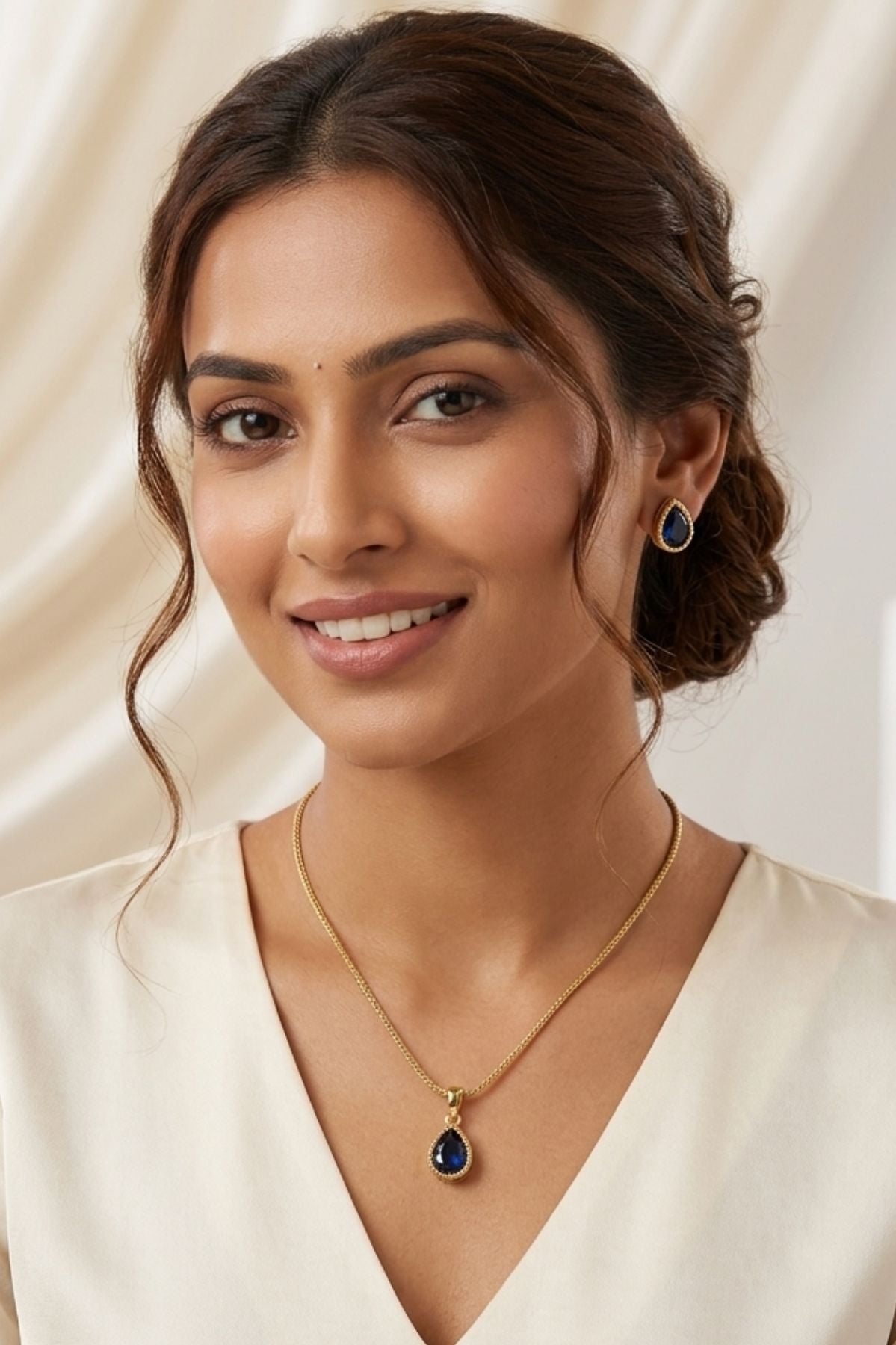 Teardrop Pendant Necklace & Earrings Set