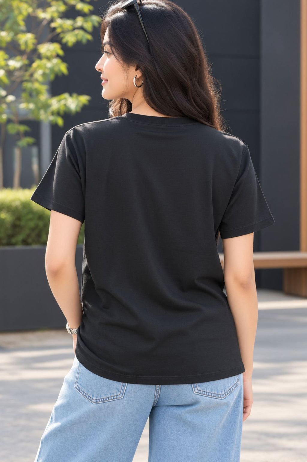 Elara Black Round Neck Half Sleeve T-Shirt