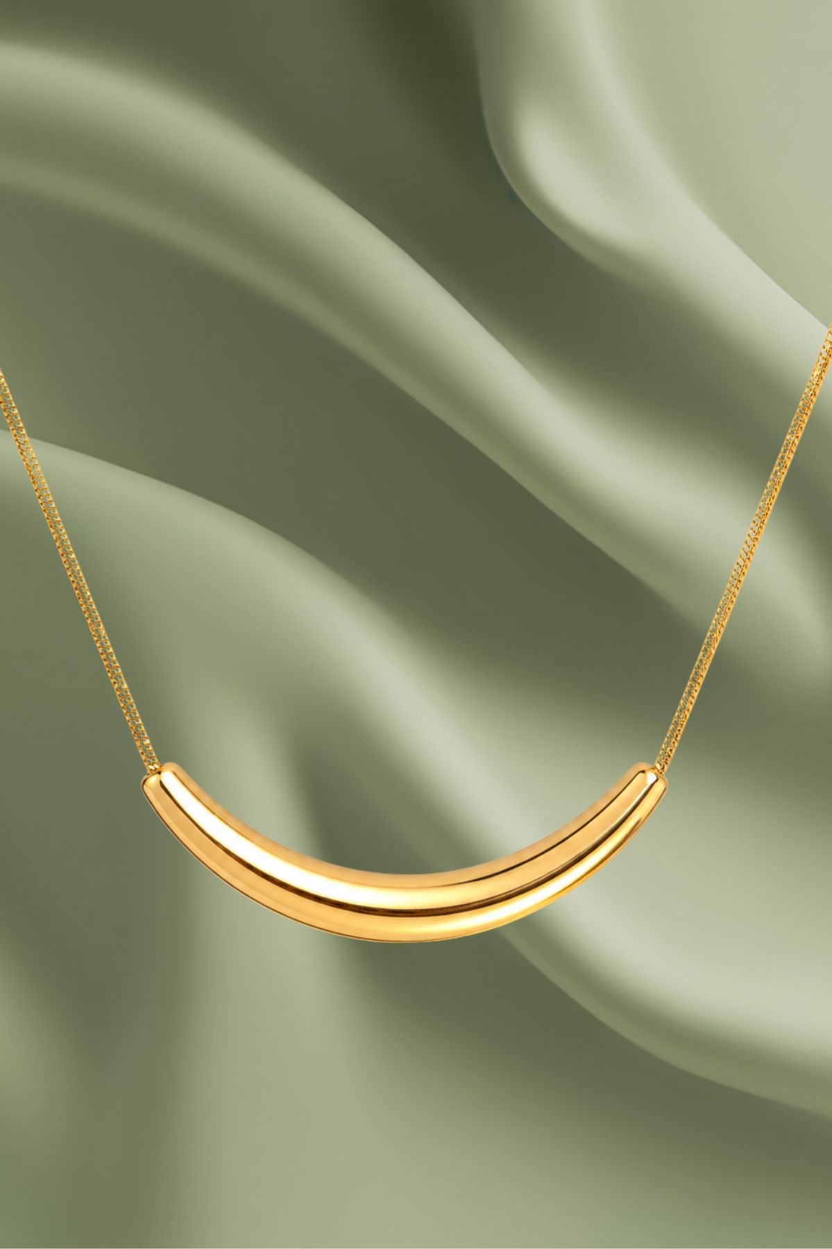 U-Shaped Pendant Chain