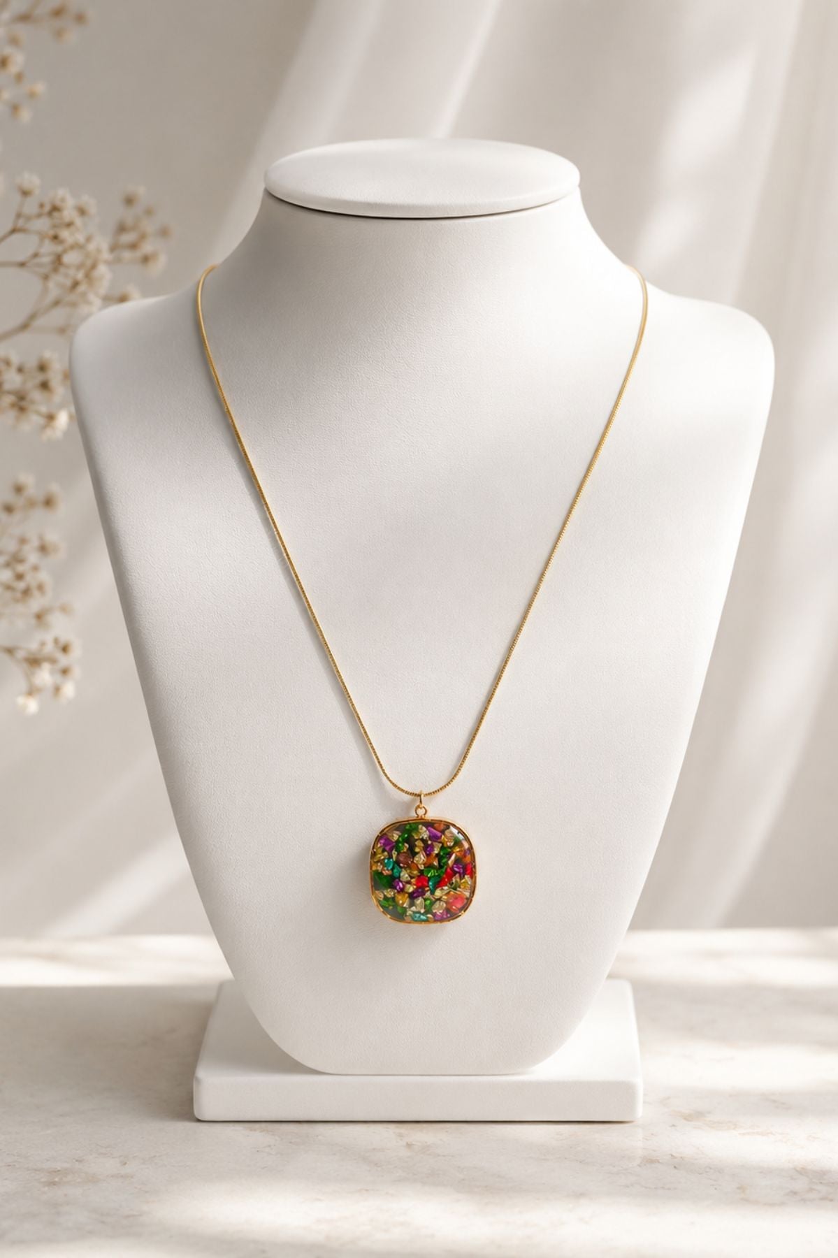 Multicoloured Square Pendant Chain