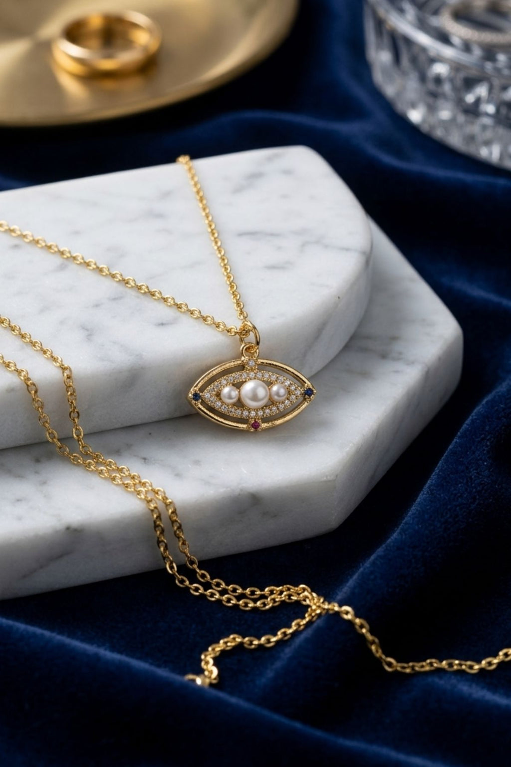 Necklace With A Decorative Eye Pendant
